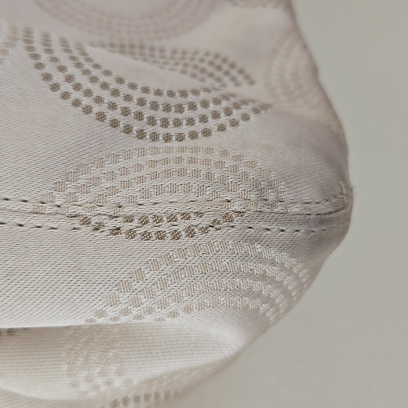 Coach Cream Signature Fabric and Tan Patent Leather Straps Shoulder Bag - Picture 4 of 15